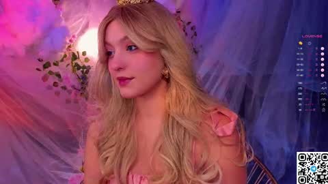 Stacy online show from December 14, 6:03 pm