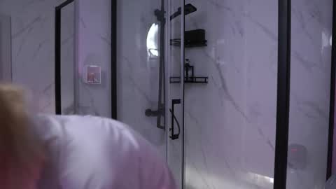 Gin online show from November 15, 6:59 am