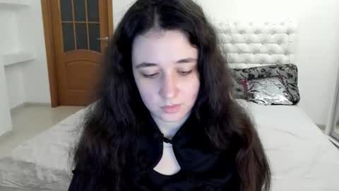 Kate online show from November 7, 9:45 am