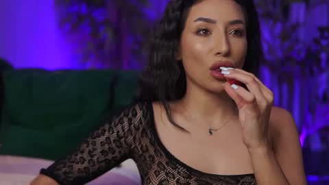 Gina online show from April 23, 6:42 pm