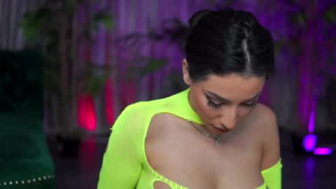 Gina online show from October 19, 7:07 pm