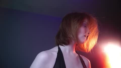 Snapshot of ginger_hugs chatting on February 13, 1:29 am im expecting 350 thumbs up on my altar online show from February 13, 1:29 am