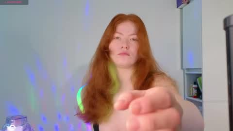 gingercute17 online show from April 26, 5:05 am