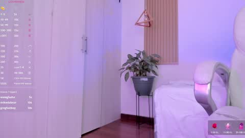 Kendall online show from January 27, 5:48 pm