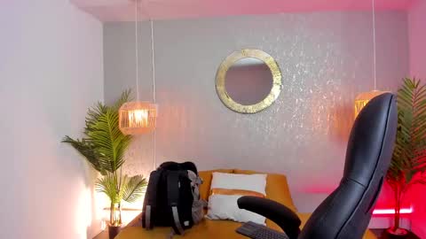Gio Carangi online show from May 5, 2:51 am
