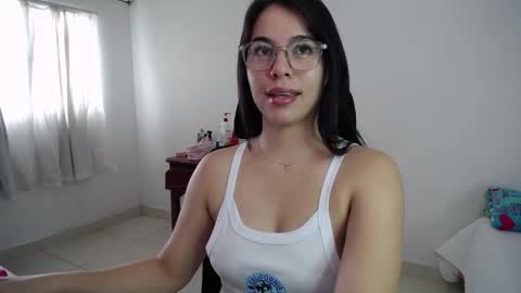 Snapshot of giorivera199 chatting on October 3, 3:20 pm GIO RIVERA online show from October 3, 3:20 pm
