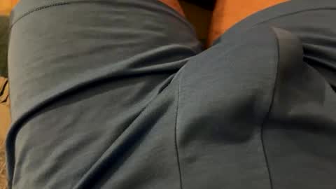 giovaa23 online show from May 4, 7:53 pm