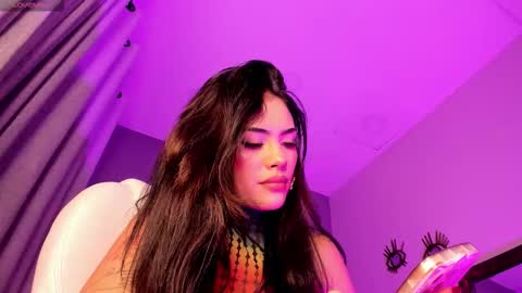 Snapshot of giovanna_oliveira chatting on October 17, 8:40 am Giovanna online show from October 17, 8:40 am