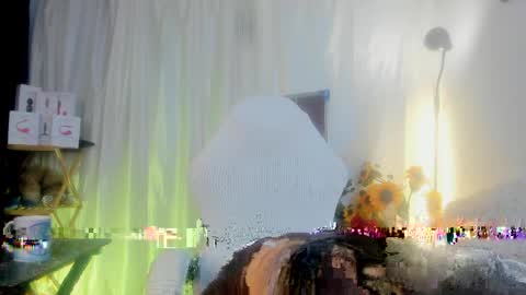 Girasol Walton online show from April 29, 10:31 am
