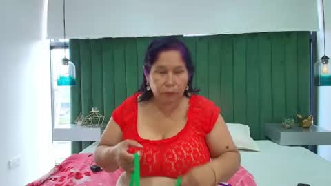 Girl Amada online show from June 24, 7:10 pm