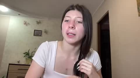 girl_cute007 online show from July 20, 7:15 pm