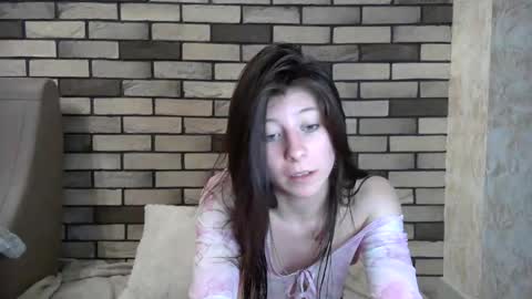 girl_cute007 online show from April 30, 9:19 pm