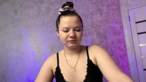 girl_cute07 online show from July 9, 3:49 pm