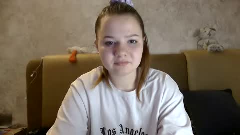 girl_cute07 online show from April 30, 5:51 pm