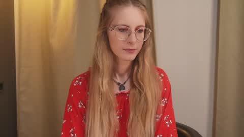 Snapshot of girl_i_am chatting on September 10, 7:15 pm Nikki online show from September 10, 7:15 pm