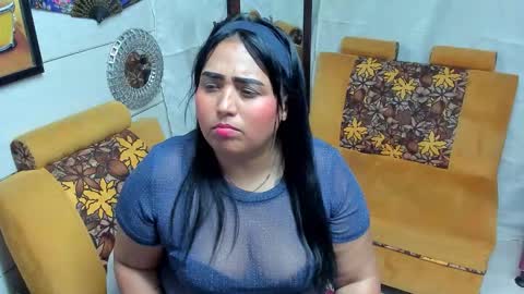 girl_luna_ online show from October 16, 8:07 pm