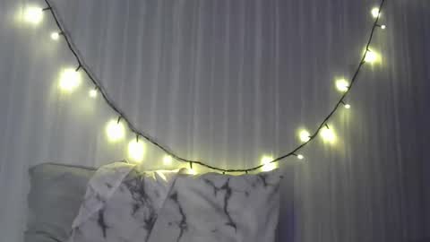 girl_shy07 online show from November 30, 10:39 pm