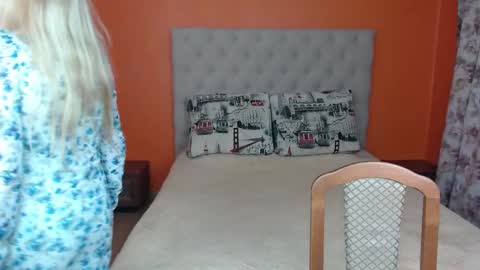 Katia online show from November 25, 1:43 pm