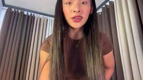 queen ronna online show from April 28, 4:11 pm