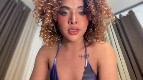 queen ronna online show from July 16, 6:11 pm