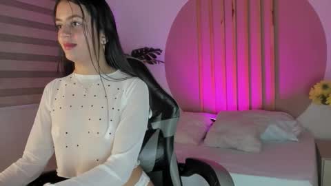 G I S E online show from November 7, 2:36 am