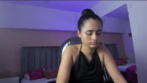 GISELLE ROLDAN online show from May 27, 3:14 am