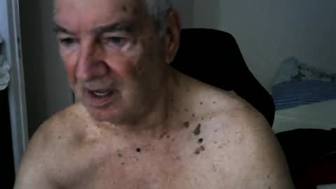 gisse1952m online show from June 18, 6:41 am