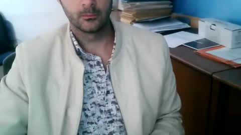giuseppevai1 online show from April 30, 9:36 am