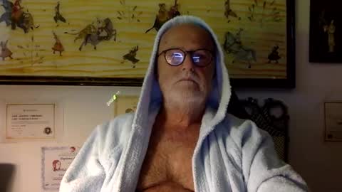 Snapshot of giutomma930394 chatting on October 22, 8:17 am giutomma930394 online show from October 22, 8:17 am