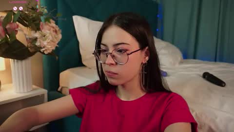 Agness online show from March 5, 3:32 pm