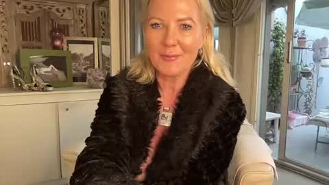 Gl1tter Barbie online show from July 25, 2:37 pm