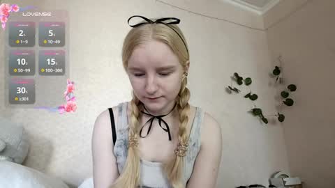 Laura online show from April 25, 7:32 am