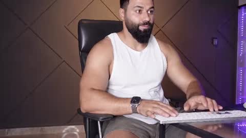 Matthew .. for short call me Matt online show from June 10, 9:46 pm