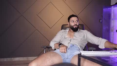 Matthew .. for short call me Matt online show from June 14, 8:22 pm