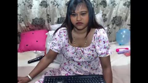 glitter candy online show from October 15, 9:10 am