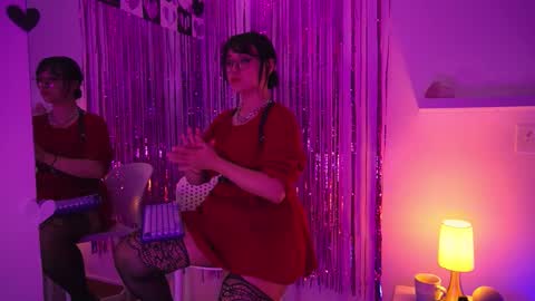 Mimi online show from February 25, 9:18 pm