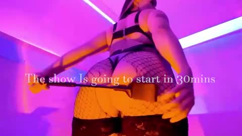 Mimi online show from July 7, 5:39 pm