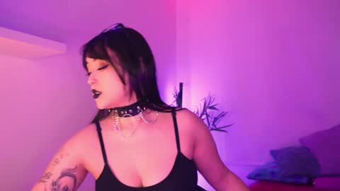 Mimi online show from April 29, 9:19 pm