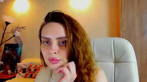 Gloria Wood online show from June 15, 6:11 pm