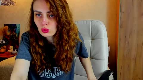 Gloria Wood online show from April 23, 6:20 pm