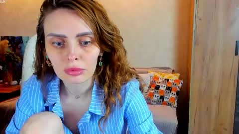 Gloria Wood online show from May 13, 8:51 pm