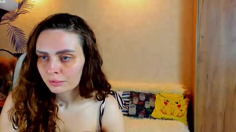 Gloria Wood online show from January 18, 8:40 pm