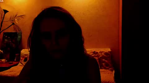 Gloria Wood online show from June 14, 6:10 pm