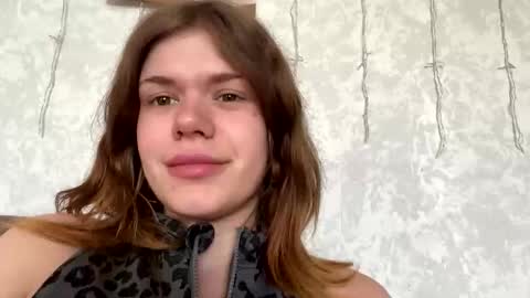  Roxy  online show from May 22, 8:32 am