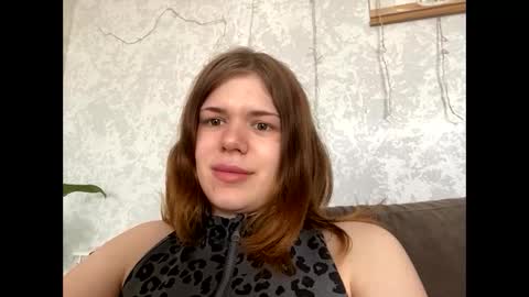  Roxy  online show from May 12, 10:24 am