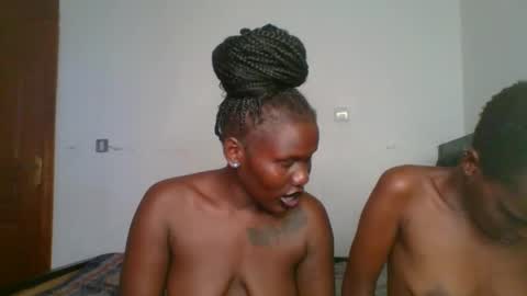 glossybabe77 online show from March 12, 8:07 am