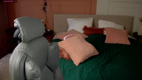Margo online show from April 24, 2:13 am