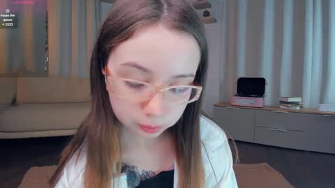 Ann Eliz and Gigi online show from May 1, 8:58 pm