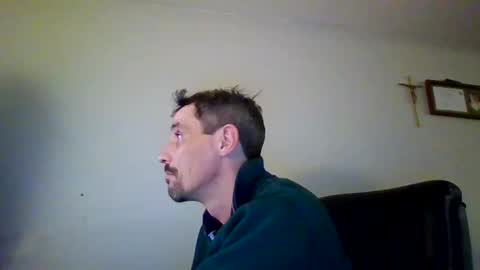 gmang4242 online show from March 28, 10:22 pm