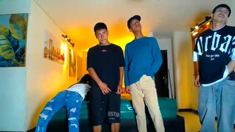 THOMAS AND DAMIAND online show from June 2, 12:40 pm